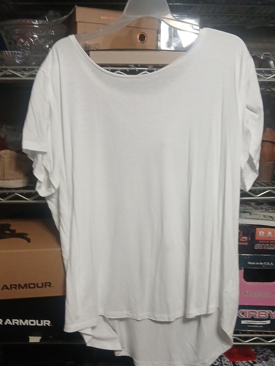GAP Tops - GAP White Short-Sleeve Basic Tee